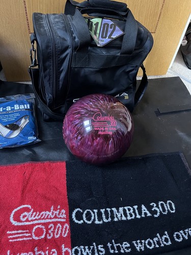 Columbia 300 bowling ball - columbia,